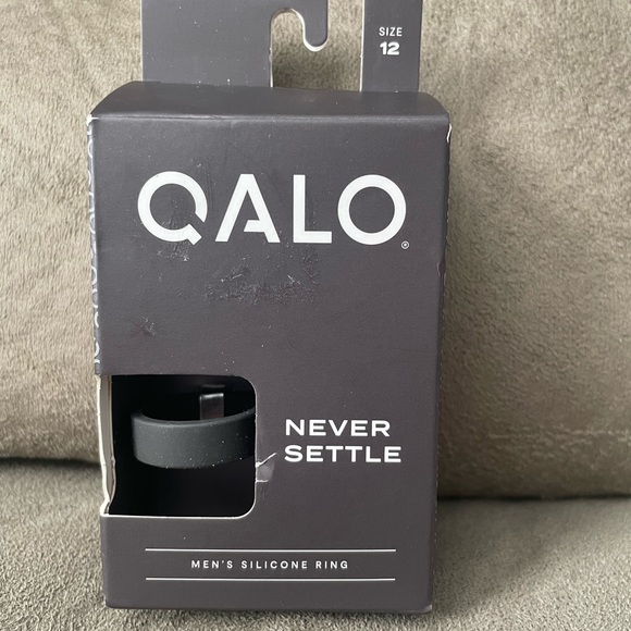 New Qalo men’s ring size 12 - Picture 1 of 2